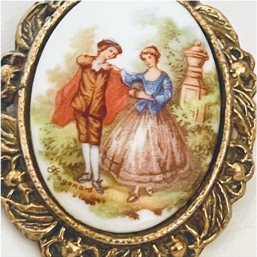 VINTAGE Woman’s Signed FRAGONARD Brooch Pin Courting Scene Couple - Picture 4 of 11